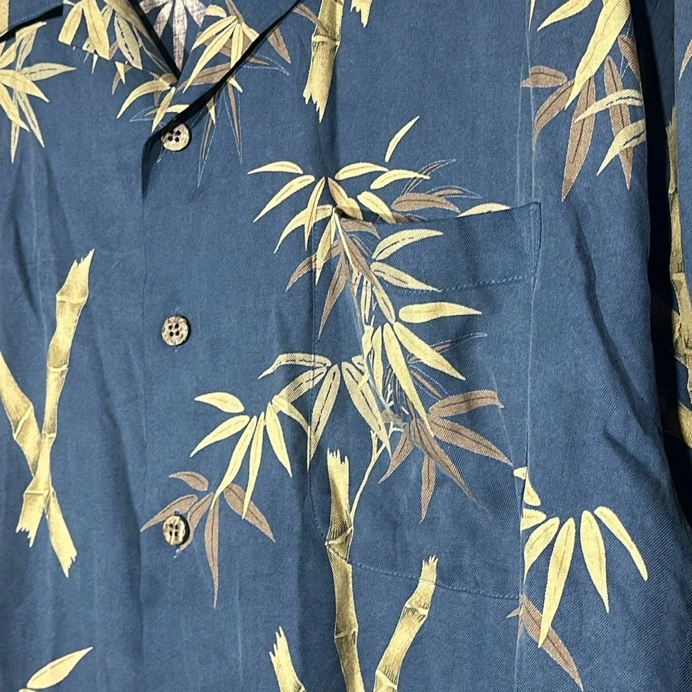 Hilo Hattie men’s shirt (Dress/ Beach shirt) - Picture 4 of 6
